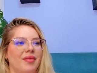 moon-cake on CamSoda 