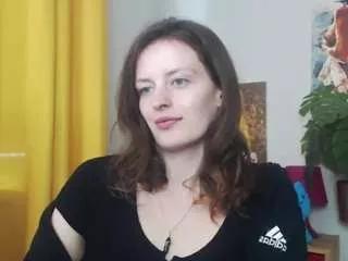 nadinesensual on CamSoda