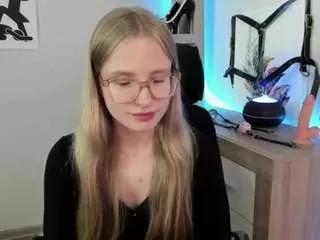 nancystar on CamSoda 