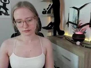 nancystar on CamSoda 