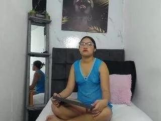 natasha-robin on CamSoda 