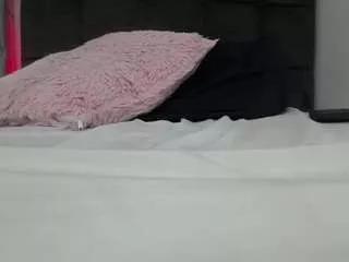 natasha-robin on CamSoda 
