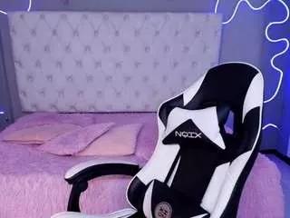 natashaa-black on CamSoda 