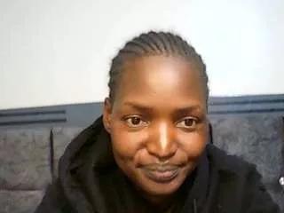 queentalia on CamSoda 