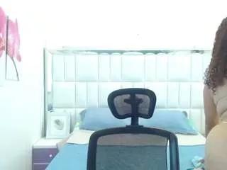rebeccamils on CamSoda 