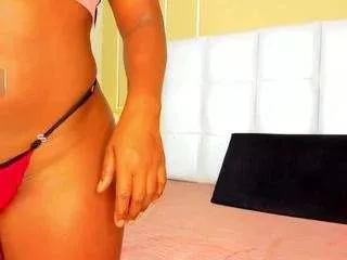 roommyy on CamSoda 
