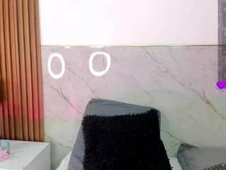 rossi-purple on CamSoda 