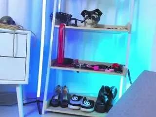 samantha-dm on CamSoda 
