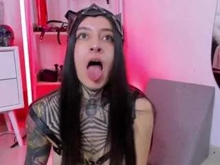 samantha-dm on CamSoda 