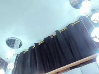sarayroyse on CamSoda