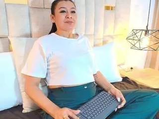 susan-mature on CamSoda 