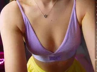 sweetkittyyyy on CamSoda 