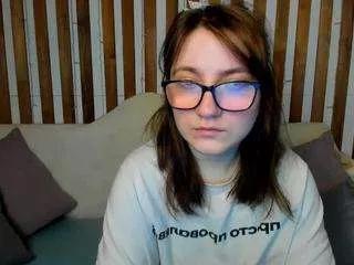 tararyan on CamSoda 