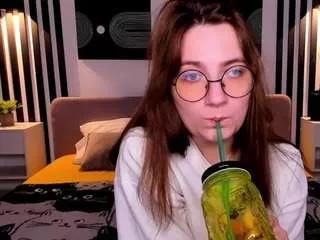 tararyan on CamSoda 