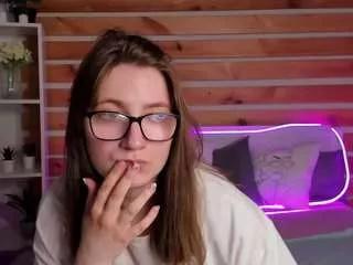 tararyan on CamSoda 