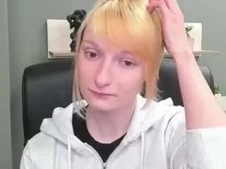 tastyblair on CamSoda 