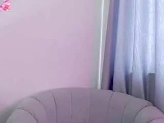 vannesa-mei on CamSoda 