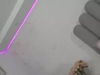 x6uldv8xdollxx on CamSoda