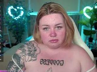 zarareign on CamSoda 