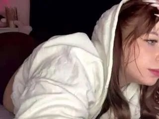 zoegarcia — Golden Ticket Show: my pussy (30 tokens per ticket)