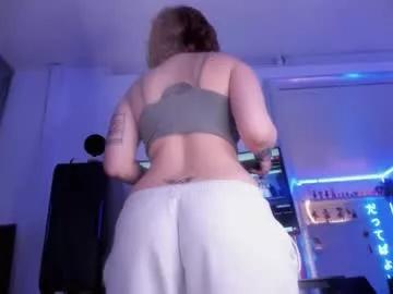 albaandthayron on Chaturbate