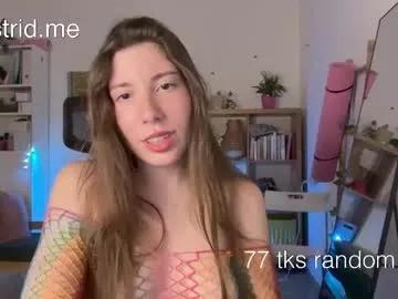 Freechat cringebutcute on Chaturbate