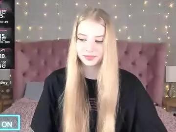 Away fluffy_ice on Chaturbate