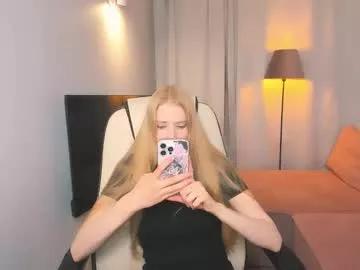 Away fluffy_ice on Chaturbate