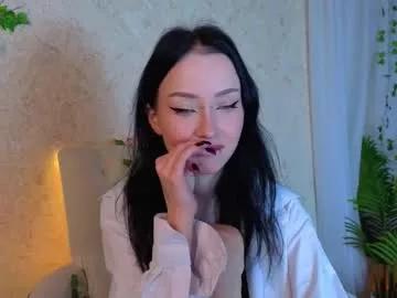 holly_berryy_ on Chaturbate