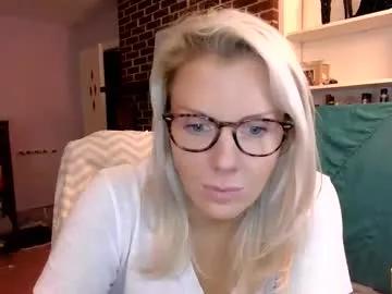 holly_bourbon on Chaturbate 