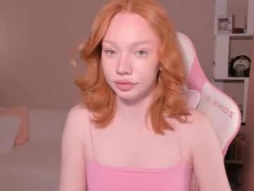 Freechat honeyautumn on Chaturbate