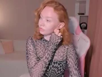 Freechat honeyautumn on Chaturbate