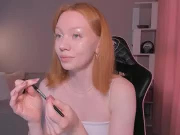 Freechat honeyautumn on Chaturbate