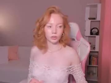 Freechat honeyautumn on Chaturbate