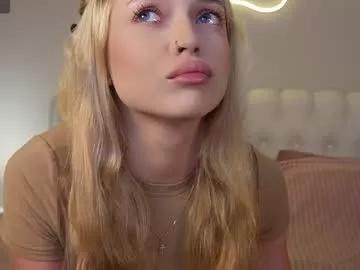 kelly_peachpiee on Chaturbate 
