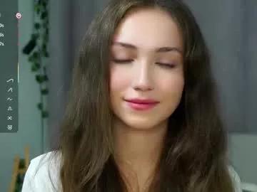 Private loriamarzinske on Chaturbate