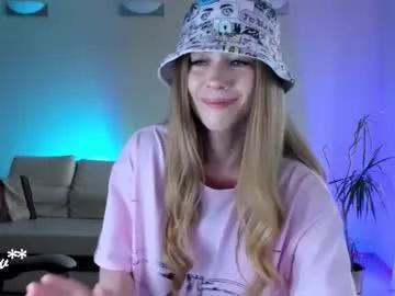 Freechat meeeeeow08 on Chaturbate