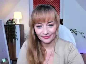 Freechat naughtymilane on Chaturbate