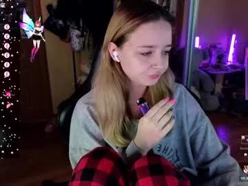 queen_kitty1818 on Chaturbate 