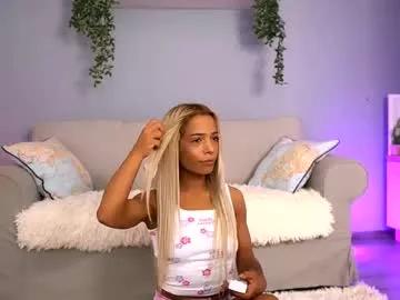 sarahraynex on Chaturbate 