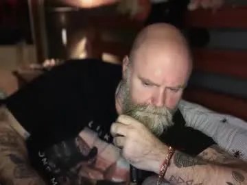 tattooeddilf01 on Chaturbate 