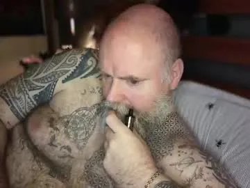 tattooeddilf01 on Chaturbate 