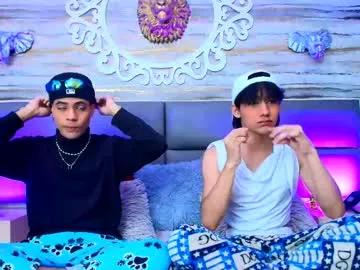 Freechat twinslovers_ on Chaturbate