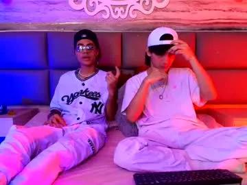 Freechat twinslovers_ on Chaturbate