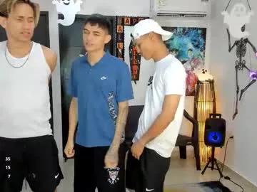 Freechat voyeurism_guys on Chaturbate