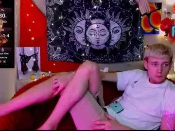 Private xavier_night81 on Chaturbate