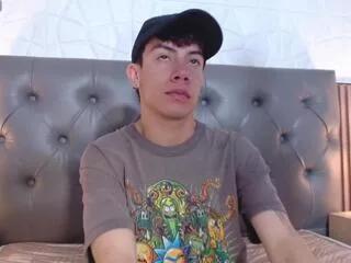 aaron_blink_james_oclock on Flirt4Free 