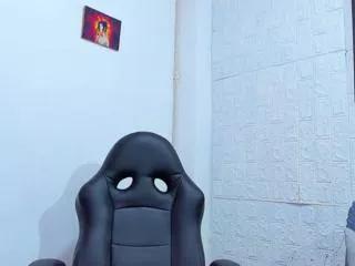aaron_velour on Flirt4Free 