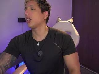 appolo_cavill on Flirt4Free 