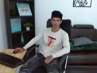 charlie_oconnor on Flirt4Free